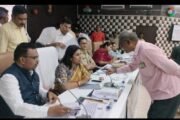 महाराष्ट्रातील पहिल्या पालकमंत्री जनता दरबारला उत्स्फूर्त प्रतिसाद…